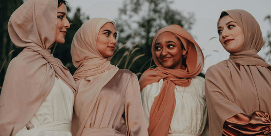 How to Choose the Right Abaya for Workwear in the UK?