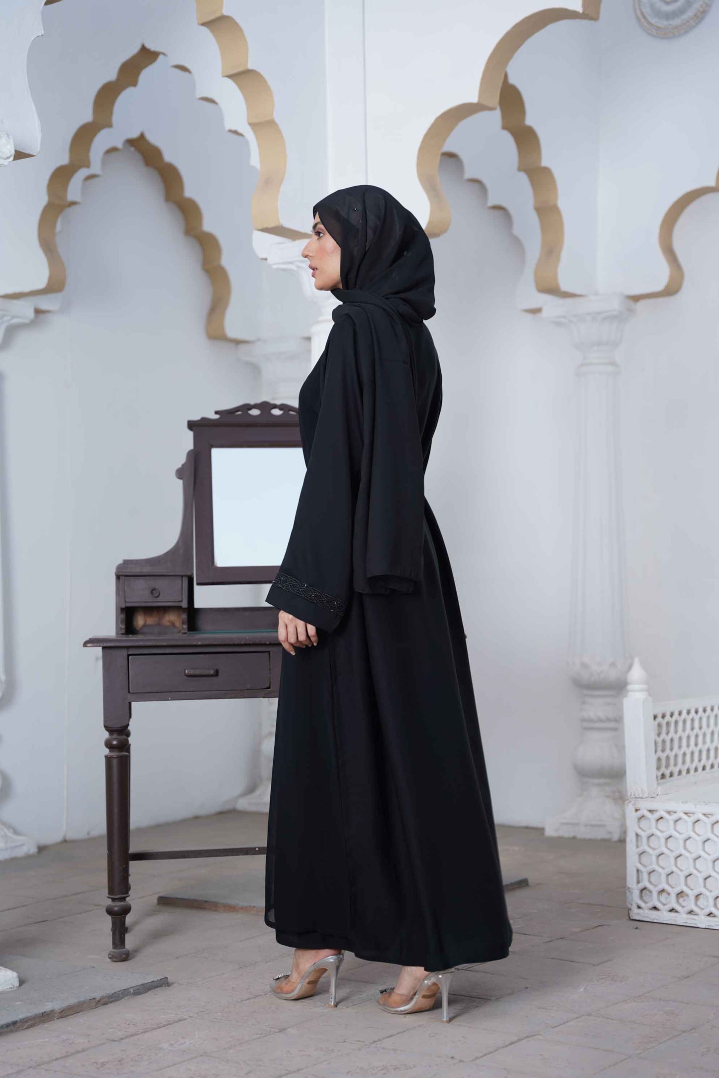 Noir Elegance Abaya