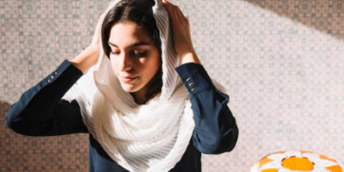 How to Keep Hijab in Place All Day?